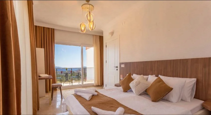 Kaş Villa: Balkon bağlantılı yatak odası